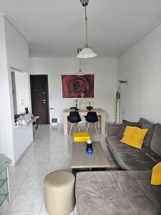 Seaside Apartment - Charlie'S House Халкида Экстерьер фото