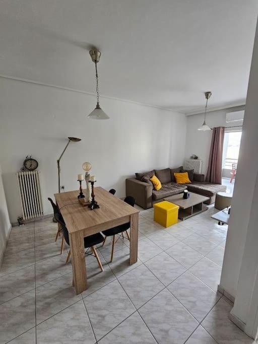 Seaside Apartment - Charlie'S House Халкида Экстерьер фото